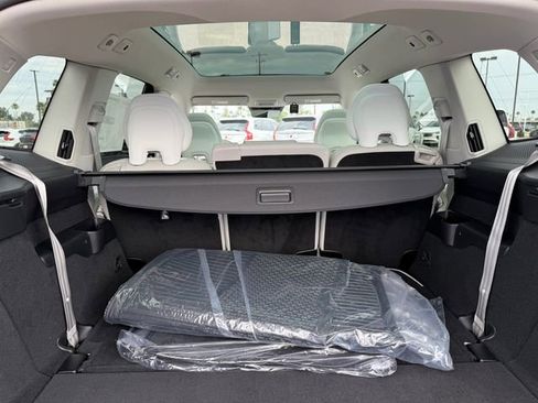 New 2025 Volvo EX90 Plus w/ Protection Package Premier image 14