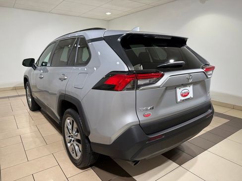 Used 2021 Toyota RAV4 XLE Premium AWD/4WD image 3