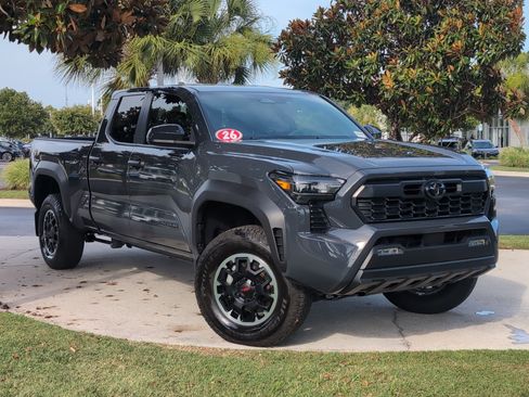 Certified 2026 Toyota Tacoma TRD Off-Road AWD/4WD image 2