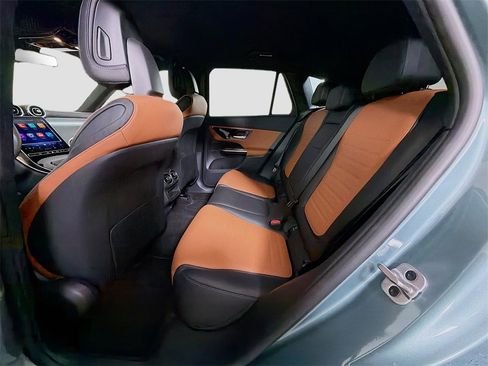 New 2025 Mercedes-Benz GLC 300 4MATIC image 24