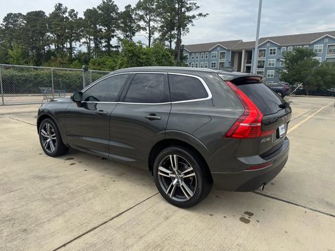 Used 2019 Volvo XC60 T5 Momentum w/ Multimedia Package AWD/4WD image 6