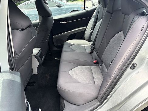 Used 2020 Toyota Camry LE FWD image 22