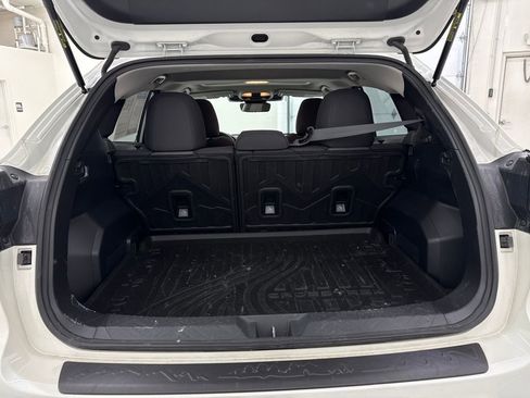 Used 2025 Subaru Crosstrek 2.0i Premium image 25