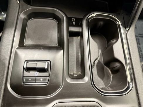 Used 2024 GMC Sierra 3500 AT4 w/ Technology Package image 40