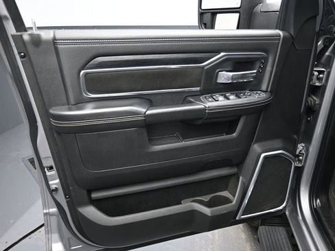 Used 2024 RAM 3500 Laramie w/ Night Edition image 16