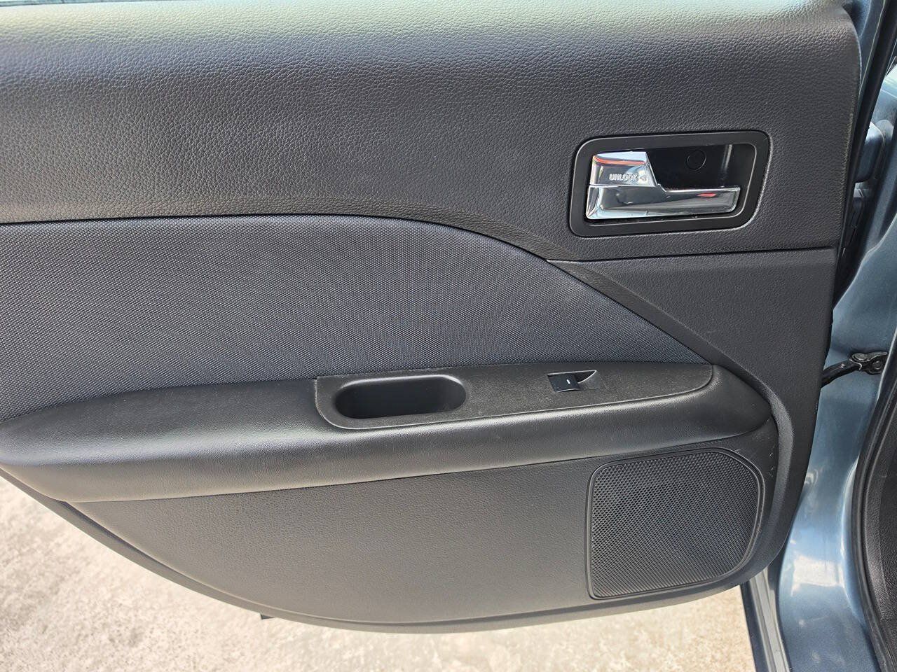Used 2011 Ford Fusion SE w/ 202A Rapid Spec Order Code FWD image 20