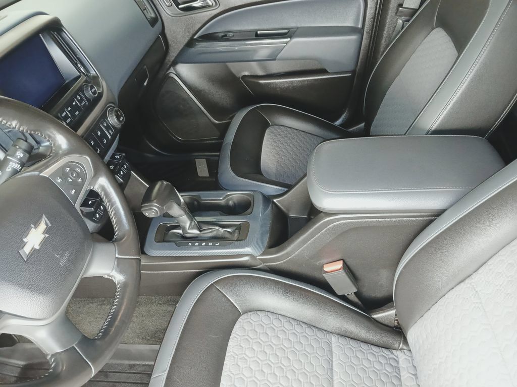 Used 2017 Chevrolet Colorado Z71 AWD/4WD image 17