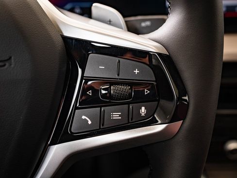 Used 2025 BMW 330i xDrive Sedan image 26