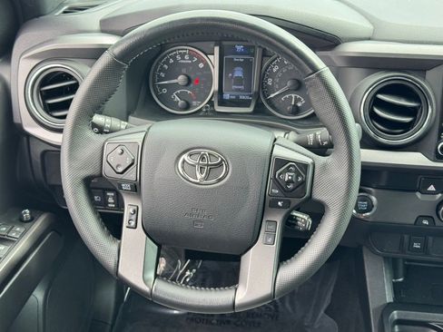 Used 2023 Toyota Tacoma TRD Sport image 18