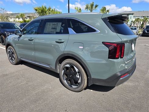 New 2025 Kia Sorento EX image 4