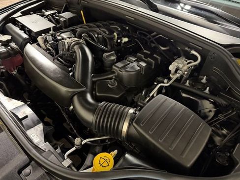 Used 2025 Dodge Durango GT AWD/4WD image 53