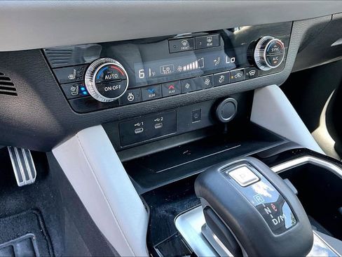 Used 2025 Mitsubishi Outlander SEL AWD/4WD image 16