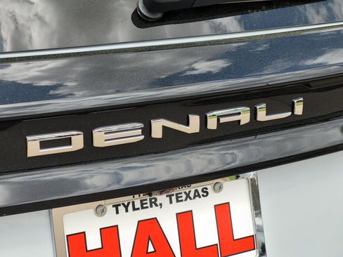 New 2026 GMC Acadia Denali Ultimate w/ LPO, Floor Liner Package image 6