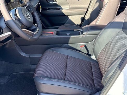 New 2026 Nissan Kicks SR image 18