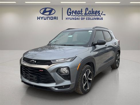 Used 2021 Chevrolet TrailBlazer RS w/ Sun and Liftgate Package image 1