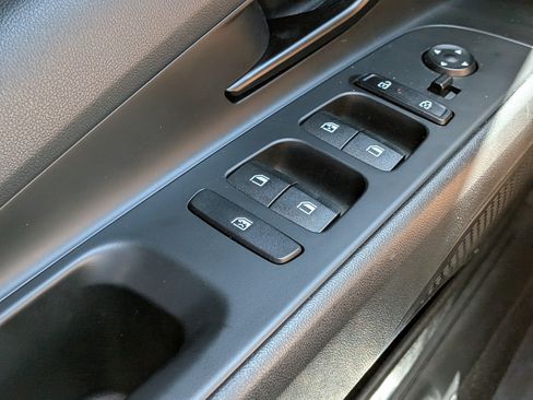 Used 2025 Hyundai Elantra Sport FWD image 21