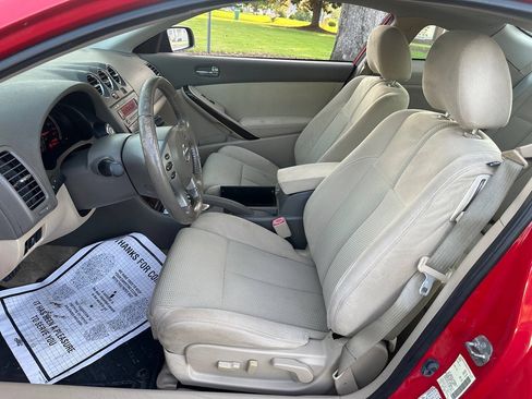 Used 2012 Nissan Altima 3.5 SR FWD image 11