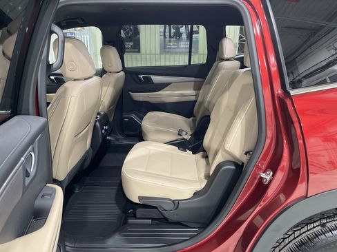 Used 2025 Buick Enclave Preferred w/ LPO, Floor Liner Package image 12