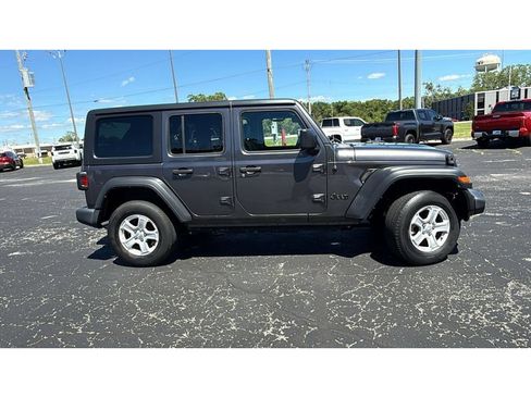 Used 2022 Jeep Wrangler Unlimited Sport AWD/4WD image 9