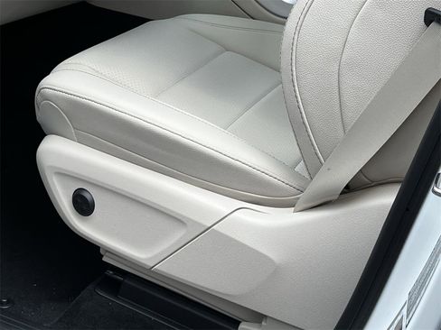 Certified 2025 Mercedes-Benz GLE 350 4MATIC image 12