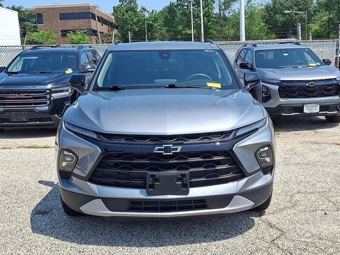 Used 2023 Chevrolet Blazer LT w/ Midnight/Sport Edition FWD image 3