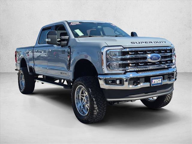Used 2025 Ford F250 4x4 Crew Cab Super Duty image 3