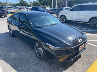 Used 2024 Hyundai Elantra Limited FWD video 1