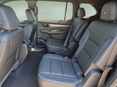 New 2026 Buick Enclave Sport Touring w/ Super Cruise Package FWD image 11