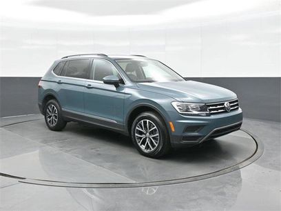 Used 2020 Volkswagen Tiguan SE w/ Panoramic Sunroof Package