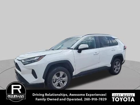 Used 2025 Toyota RAV4 XLE AWD/4WD image 1