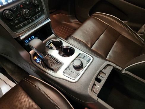 Used 2018 Jeep Grand Cherokee Overland image 19