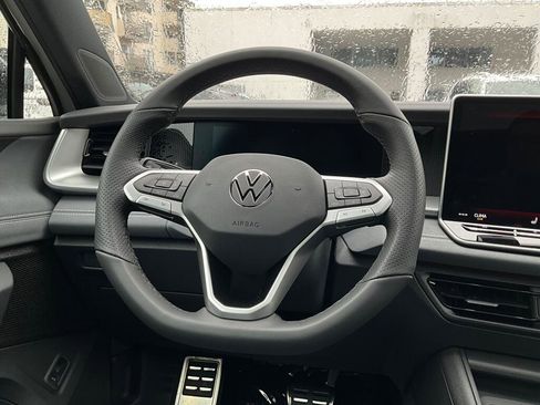 New 2026 Volkswagen Tiguan SE R-Line image 21