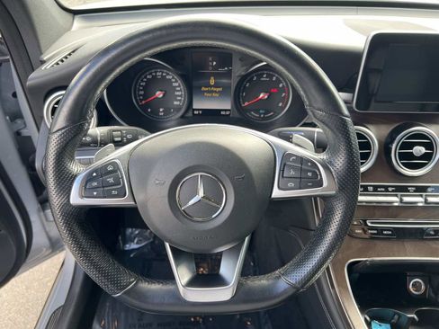 Used 2019 Mercedes-Benz GLC 350e 4MATIC image 11