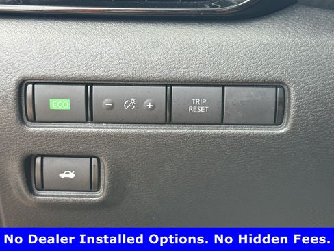 Used 2022 Nissan Sentra SR w/ Electronics Package FWD image 25