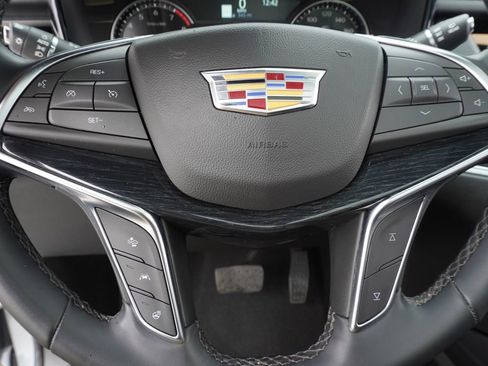 Certified 2025 Cadillac XT5 Premium Luxury image 18