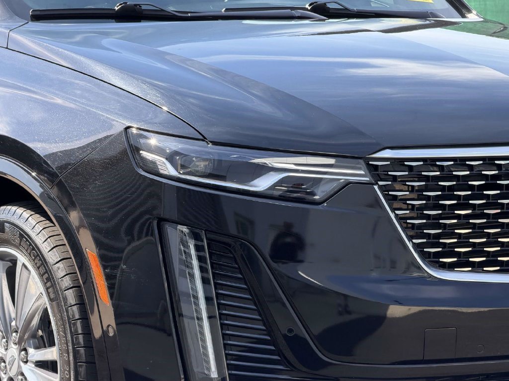 Certified 2025 Cadillac XT6 Premium Luxury w/ Technology Package AWD/4WD image 11
