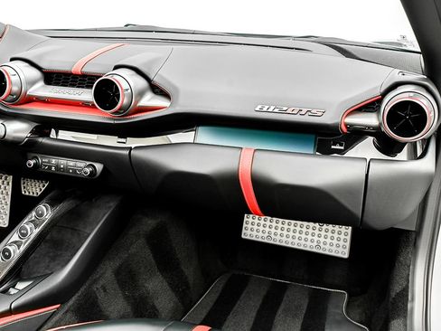 Used 2021 Ferrari 812 GTS RWD image 16