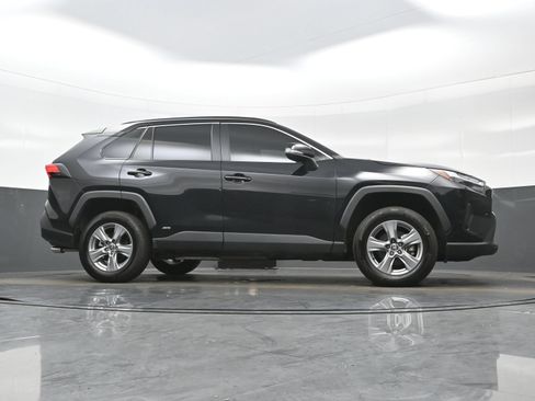 Used 2025 Toyota RAV4 XLE w/ Convenience Package AWD/4WD image 34