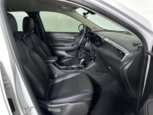 Used 2025 Buick Encore GX Sport Touring FWD image 29