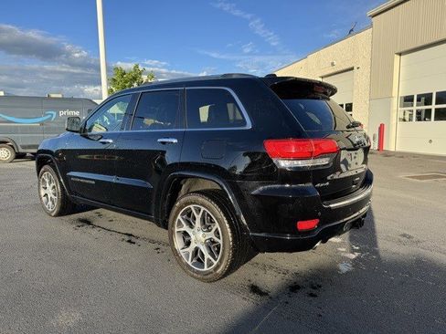 Used 2019 Jeep Grand Cherokee Overland image 3