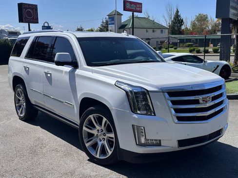 Used 2016 Cadillac Escalade Premium AWD/4WD image 14