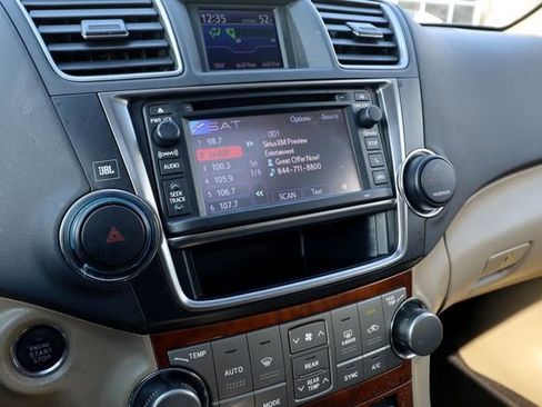 Used 2013 Toyota Highlander Limited image 53