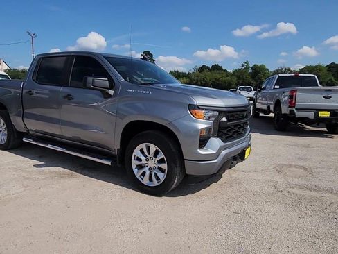 Certified 2025 Chevrolet Silverado 1500 Custom RWD image 2