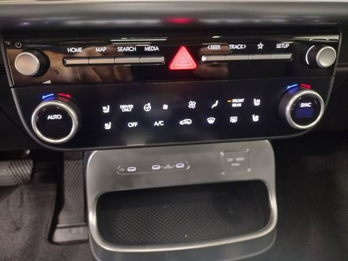 New 2026 Hyundai Ioniq 9 Limited w/ Tow & Go Package image 41