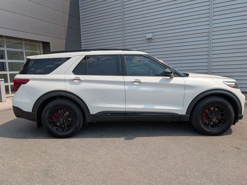 Used 2020 Ford Explorer ST w/ ST High-Performance Pack AWD/4WD image 4