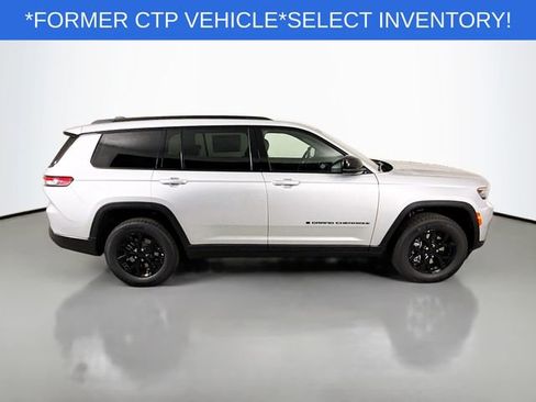 New 2025 Jeep Grand Cherokee L Altitude image 8