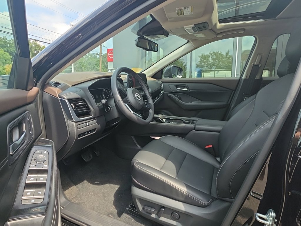 Certified 2023 Nissan Rogue SL w/ SL Premium Package AWD/4WD image 10