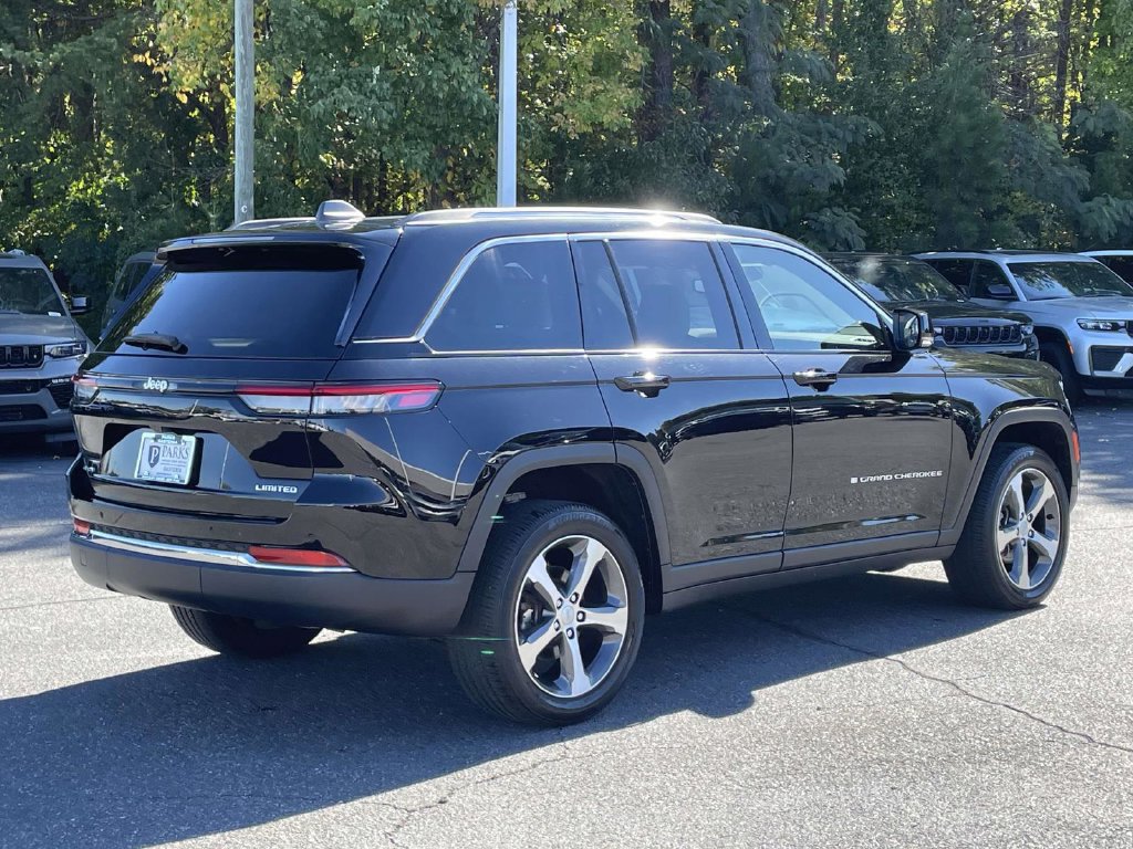 Used 2023 Jeep Grand Cherokee Limited AWD/4WD image 8