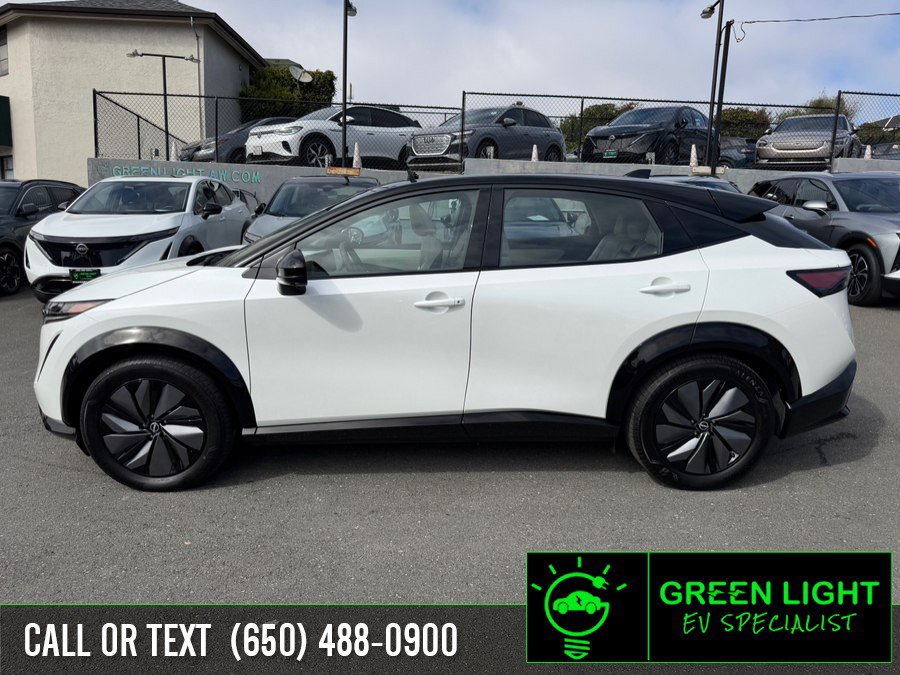 Used 2024 Nissan Ariya AWD image 8