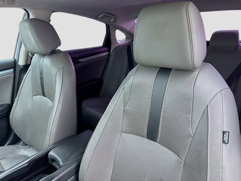 Used 2016 Honda Civic Touring image 13